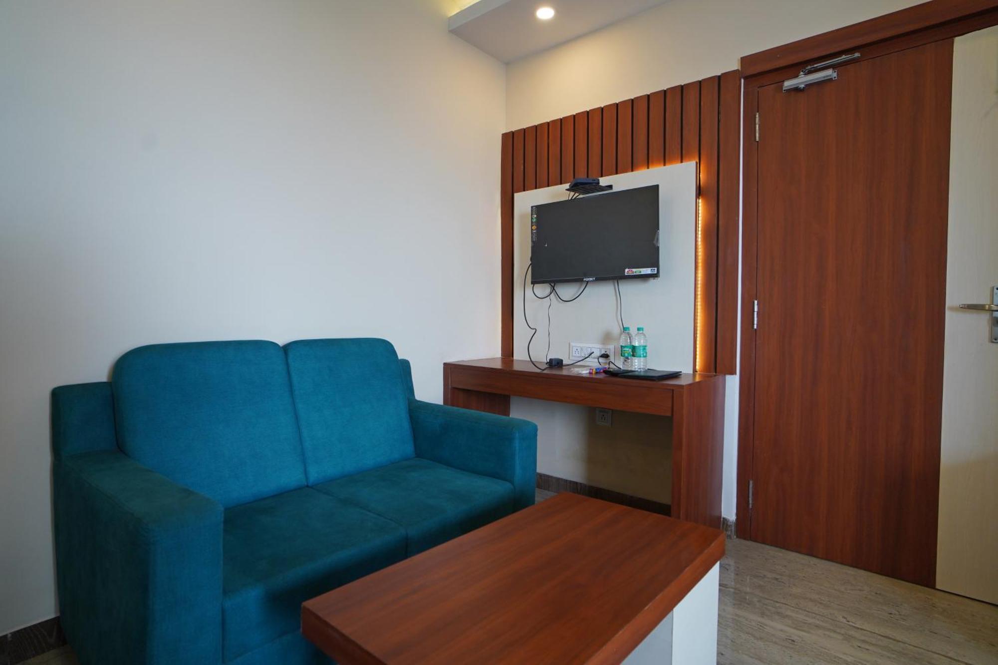 Royal Sea View !! Beach Front With Free Wifi !! Digha  Eksteriør billede