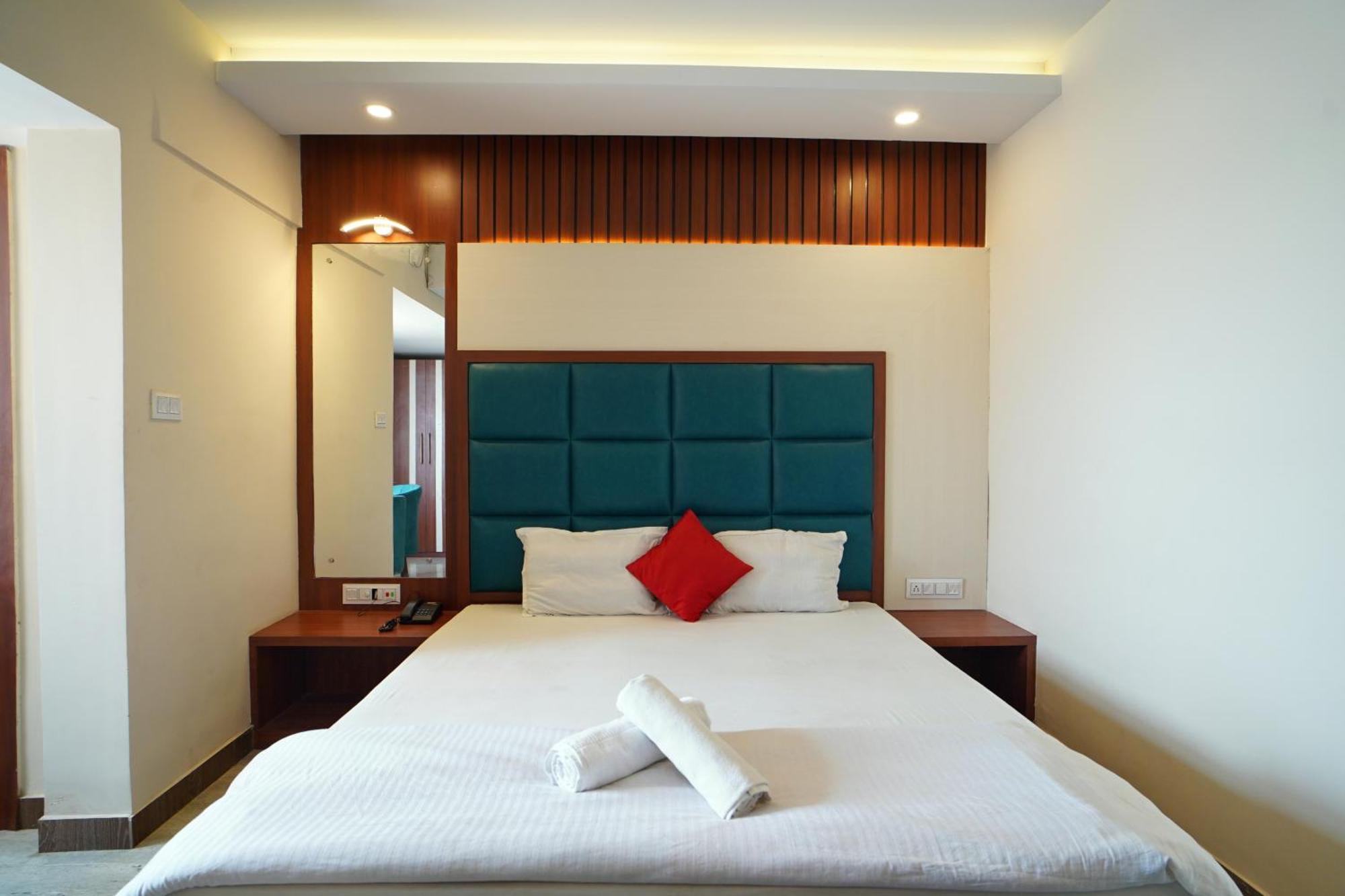 Royal Sea View !! Beach Front With Free Wifi !! Digha  Eksteriør billede