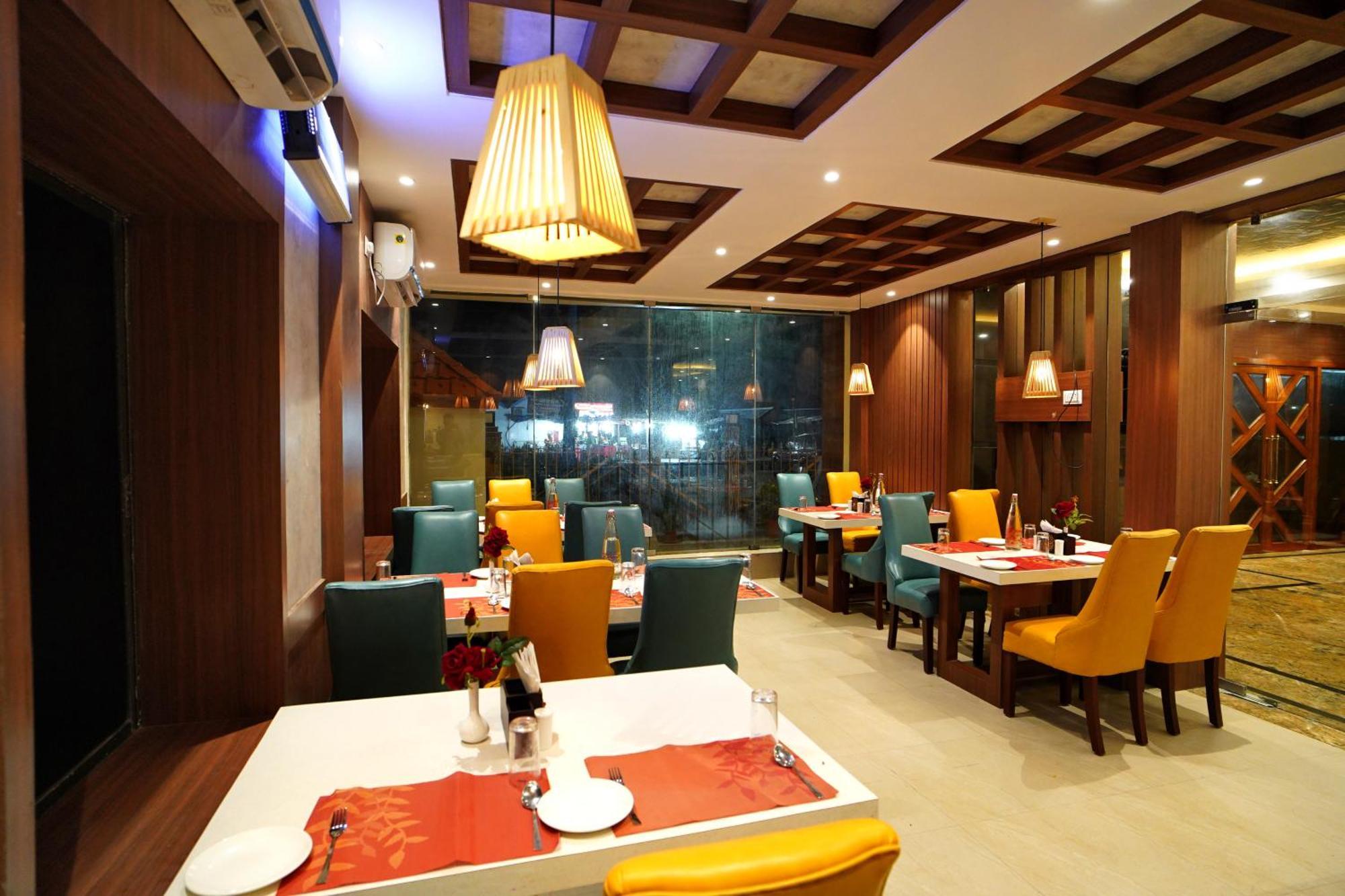 Royal Sea View !! Beach Front With Free Wifi !! Digha  Eksteriør billede