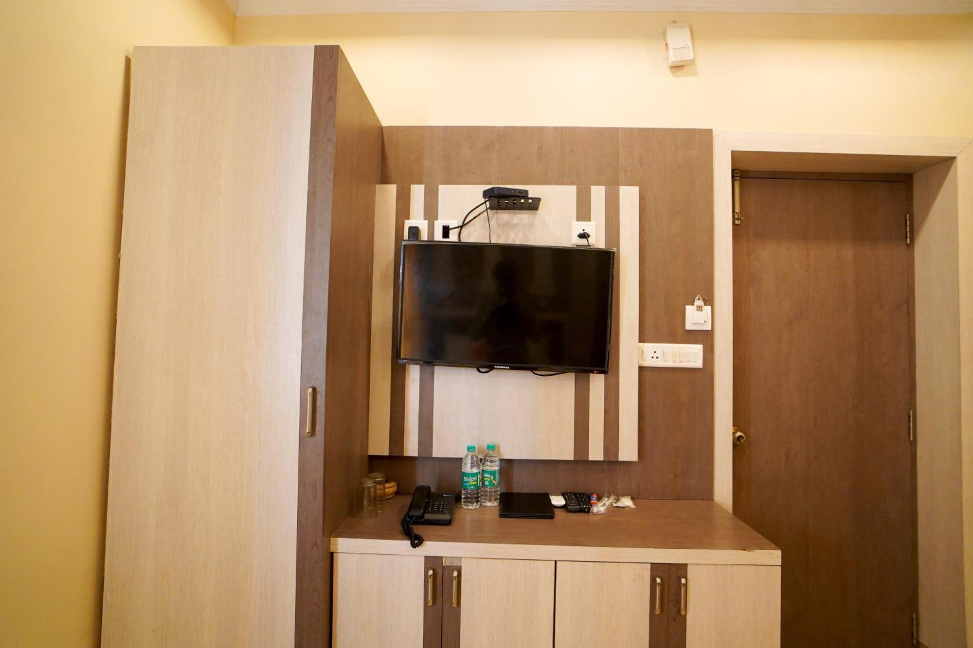 Royal Sea View !! Beach Front With Free Wifi !! Digha  Eksteriør billede