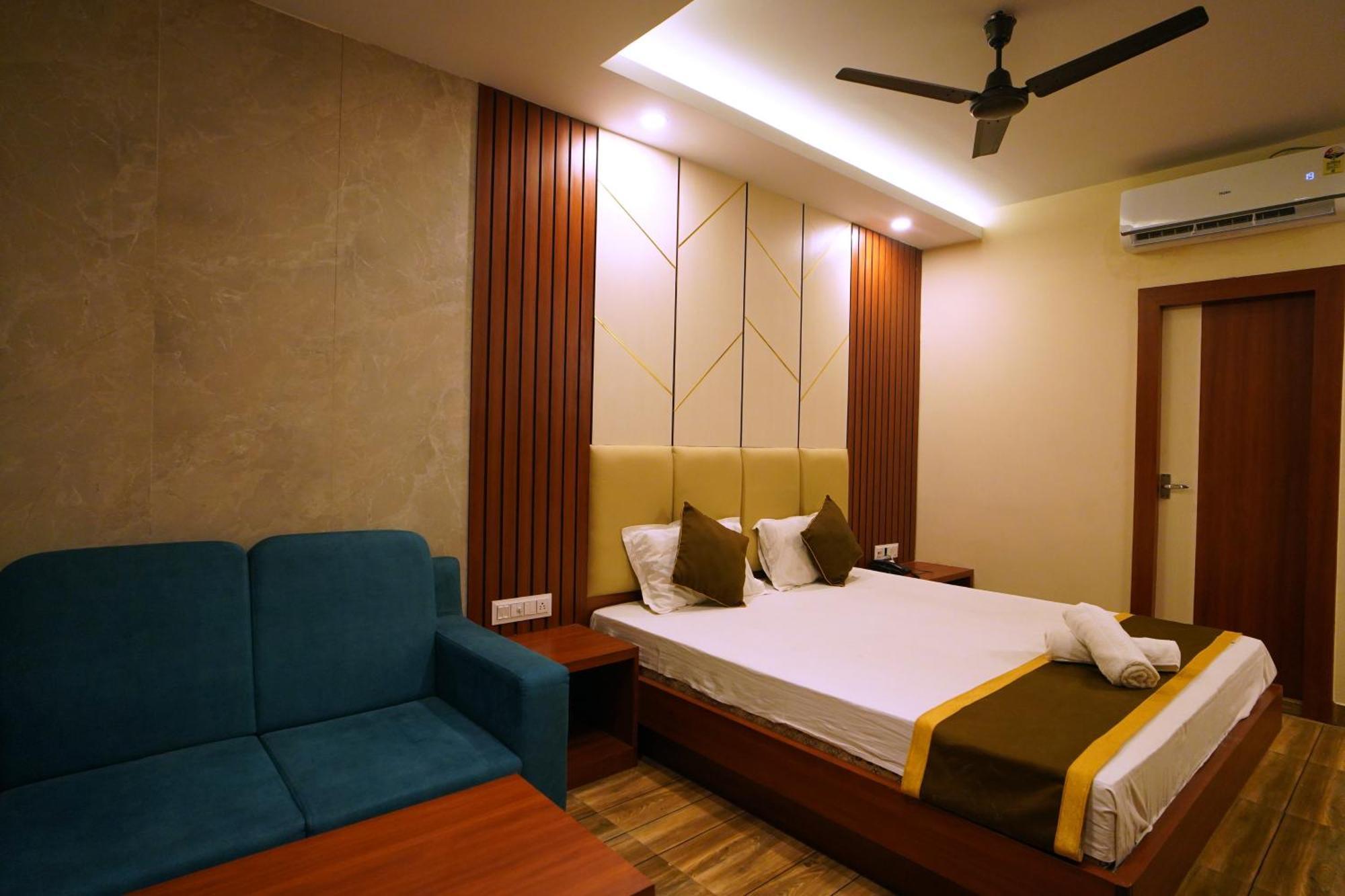 Royal Sea View !! Beach Front With Free Wifi !! Digha  Eksteriør billede